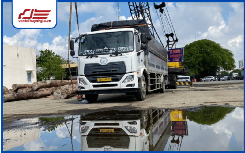 Xe tải từ 8 đến 15 tấn 